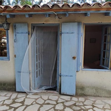 Cabanon St Joseph, 2 Personnes Vila Boulbon Exterior foto